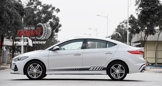 Decal tem xe ô tô 009 Giá 350k