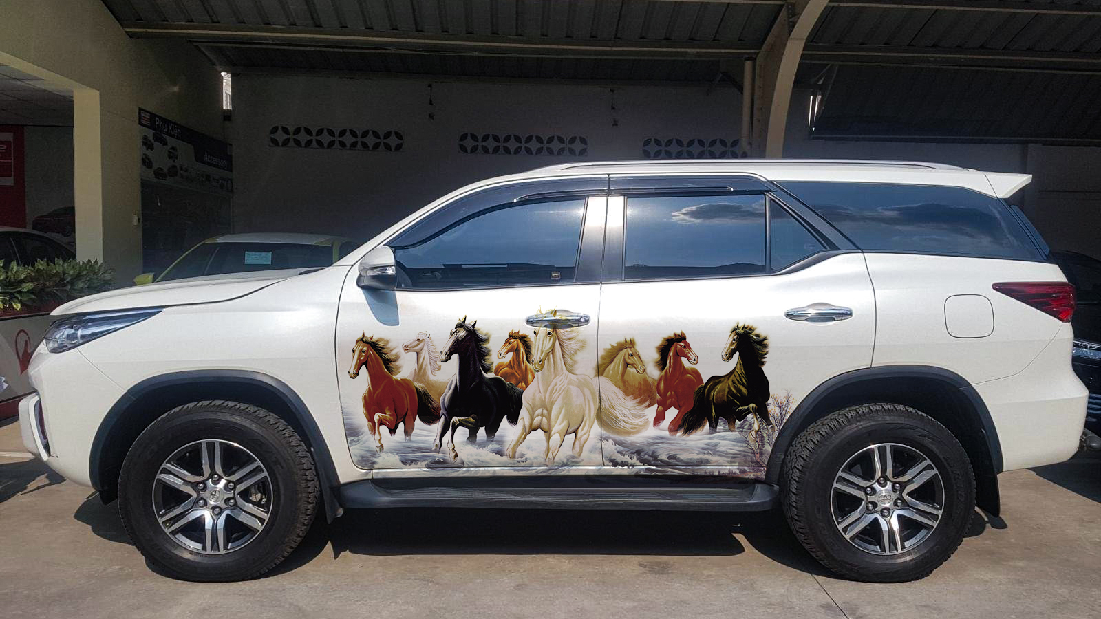 Decal Xe Innova