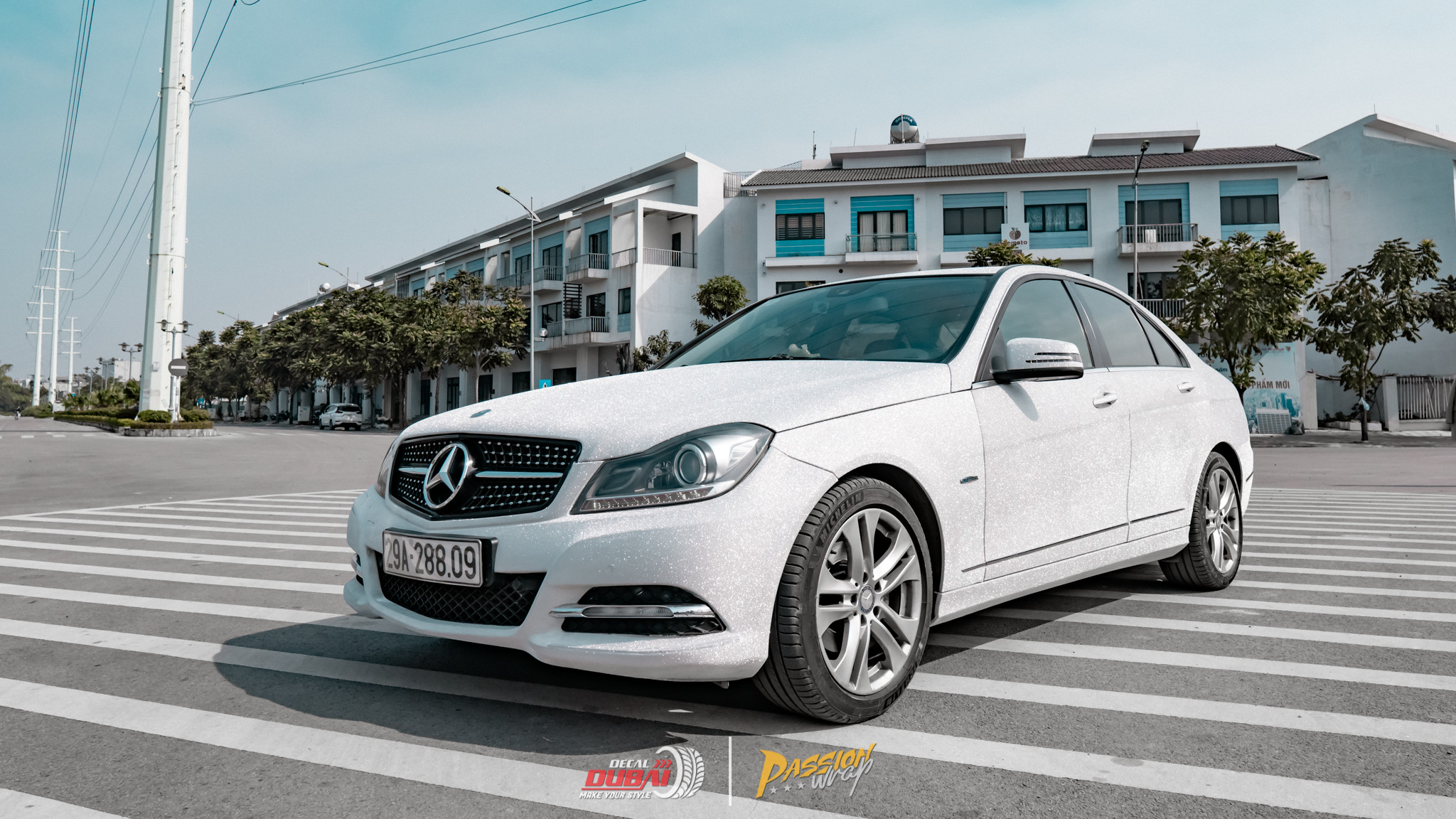 Dán Đổi Màu Xe Mercedes c200 Trắng Ánh Trai 4