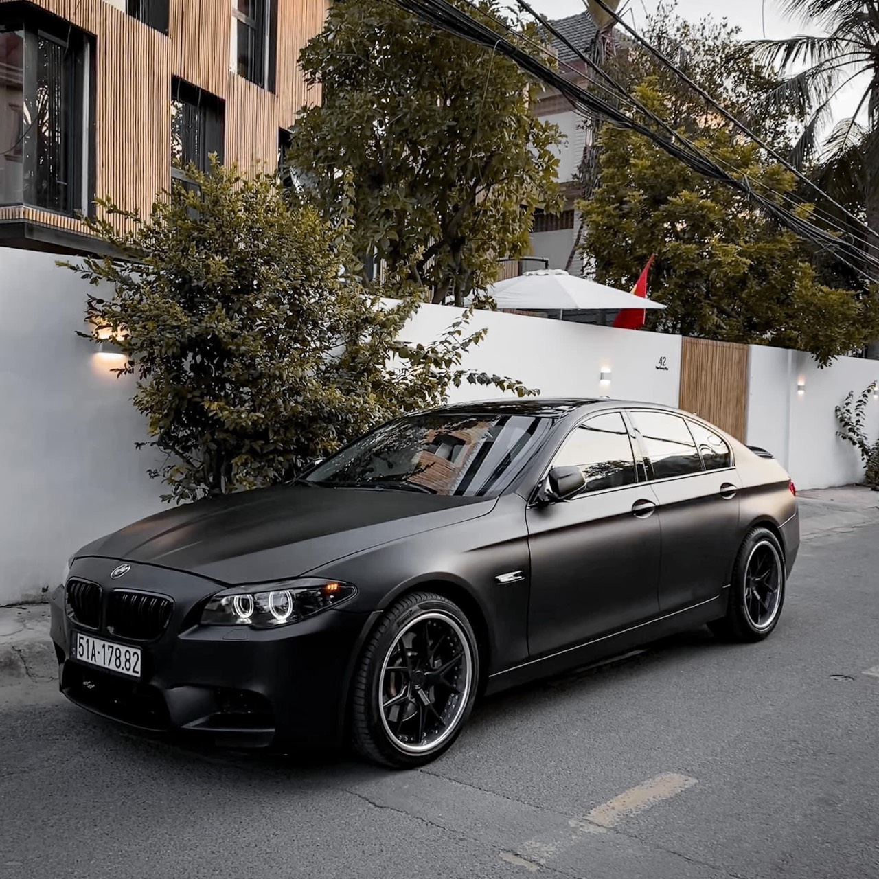 Dán Đổi Màu Xe BMW 535i Đen