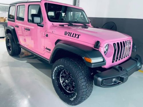 Dán Đổi Màu Xe Jeep Hồng