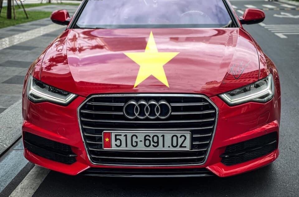 Dán Đổi Màu Xe Audi A6 Đỏ 