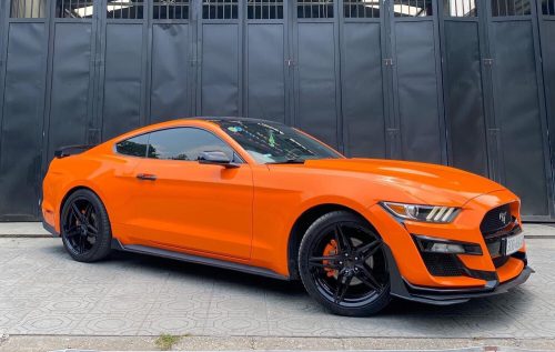 Dán Đổi Màu Xe Ford Mustang Cam Đậm