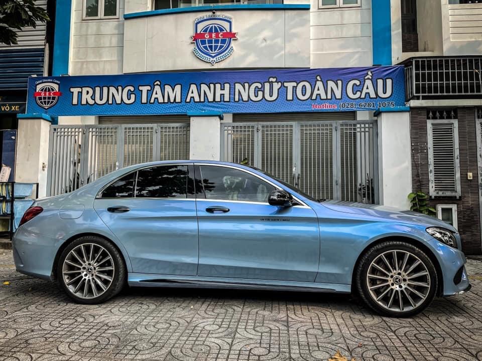 Dán Đổi Màu Xe Mercedes C300 Bạc 
