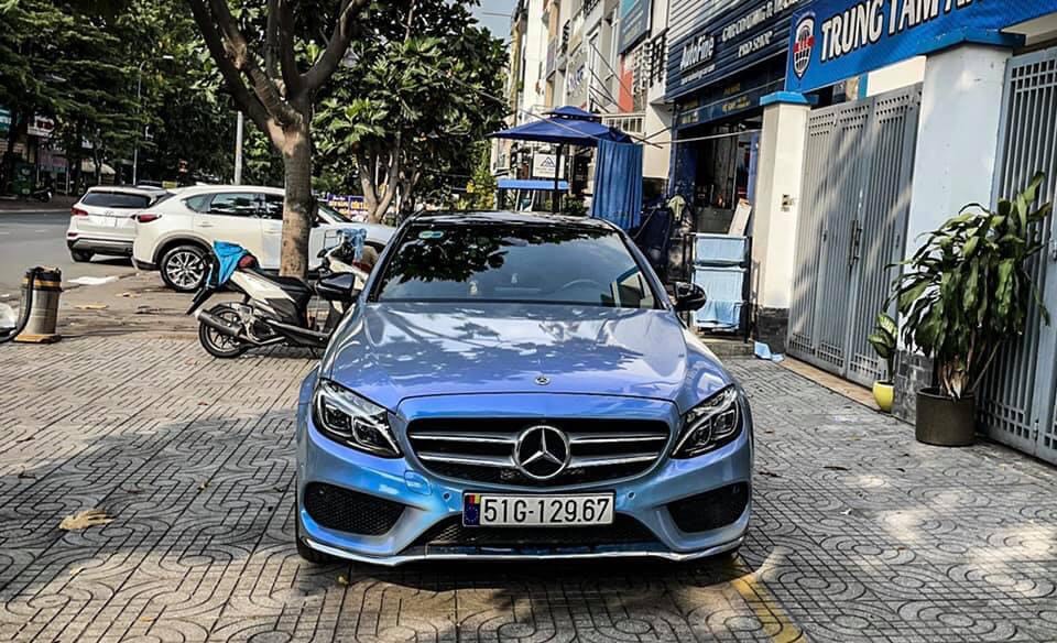 Dán Đổi Màu Xe Mercedes C300 Bạc 