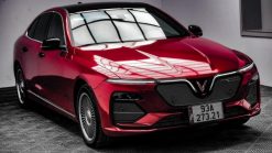 Dán Đổi Màu Xe Vinfast Lux A Đỏ Đô