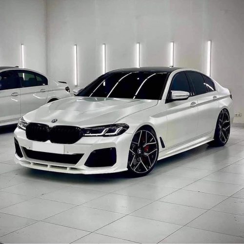 Dán Đổi Màu Xe BMW Trắng Bóng Mờ
