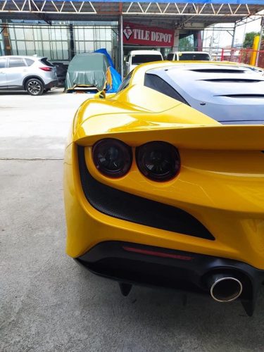 Dán Đổi Màu Xe Ferrari F8 Spider Vàng