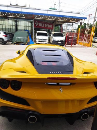 Dán Đổi Màu Xe Ferrari F8 Spider Vàng