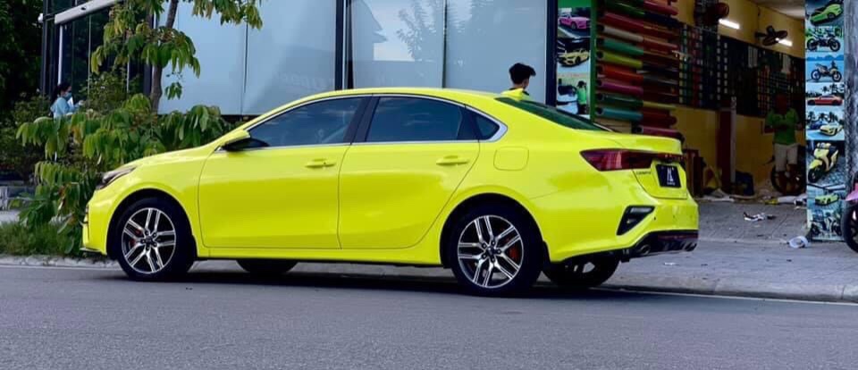 Dán Đổi Màu Xe Kia Cerato Xanh Phản Quang