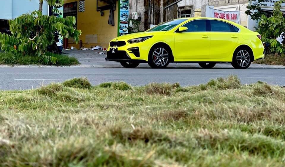 Dán Đổi Màu Xe Kia Cerato Xanh Phản Quang