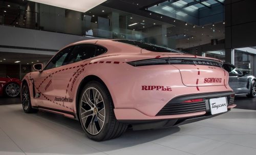 Dán Đổi Màu Xe Porsche Taycan Hồng