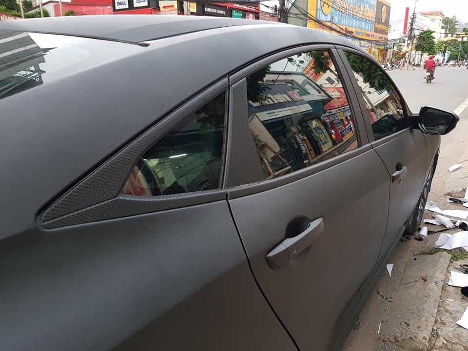 Dán Đổi Màu Xe Honda Civic Đen Lì