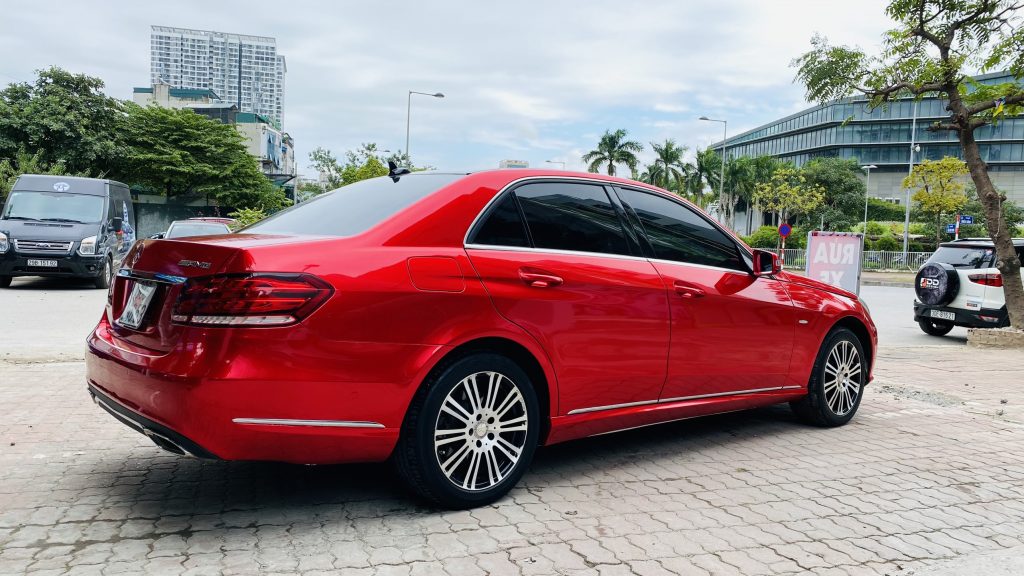 Dán Đổi Màu Xe Mercedes E300 Đỏ