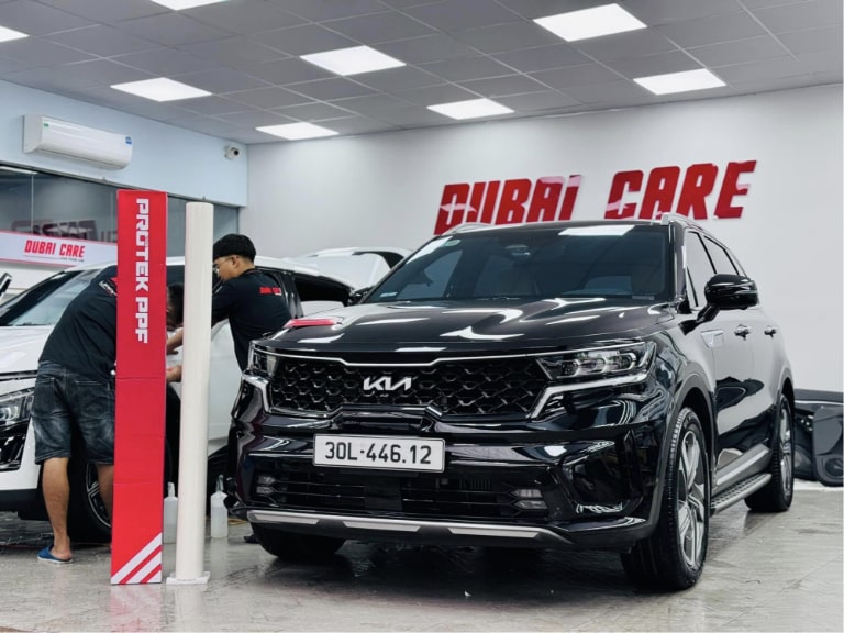 lắp đặt đèn bi gầm ô tô