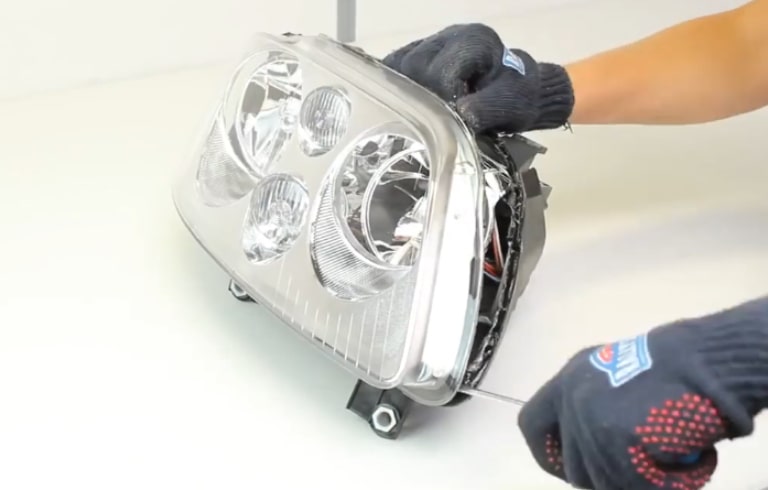 cách độ bi xenon cho xe ô tô