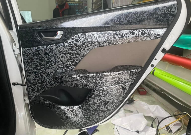 tấm decal giúp nội thất thêm nổi bật