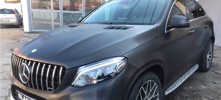 decal nhôm xước có ưu điểm gì