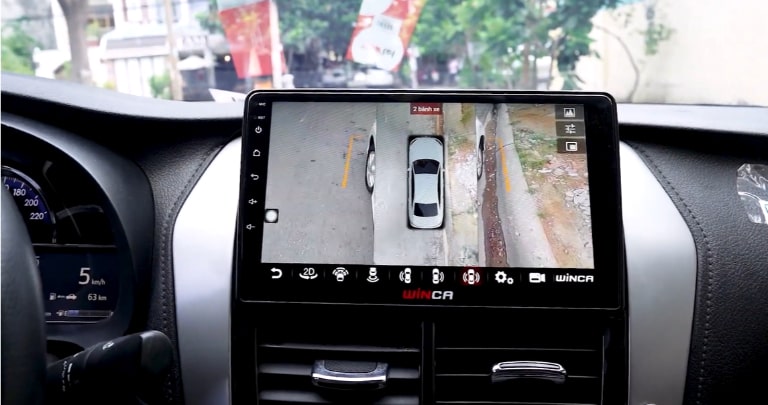 màn hình vừa với không gian xe vios