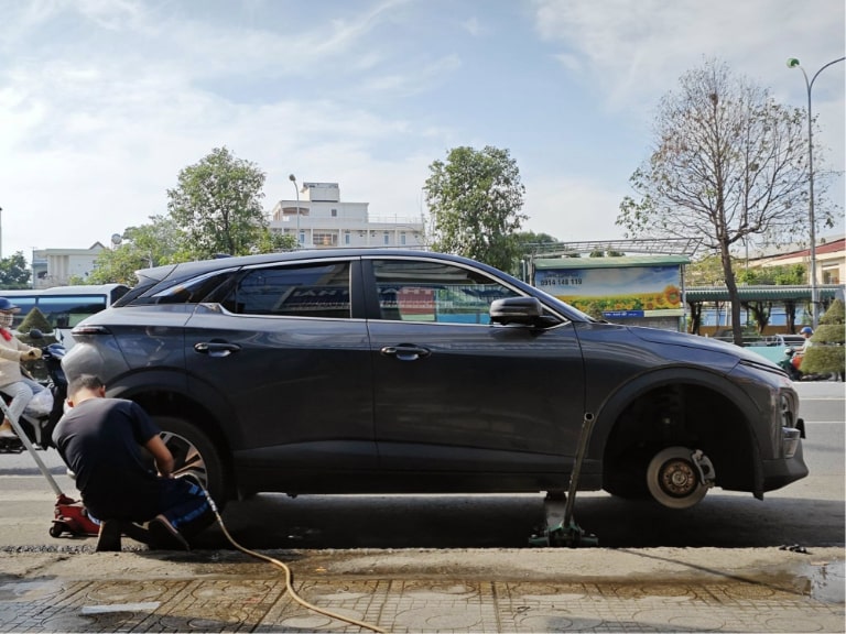 lắp cảm biến tpms cho vf6