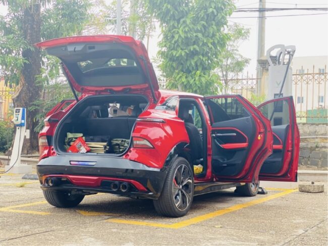 độ cửa hít vf6
