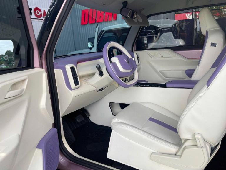 Bọc ghế da Limo Green loại da PU màu tím trắng