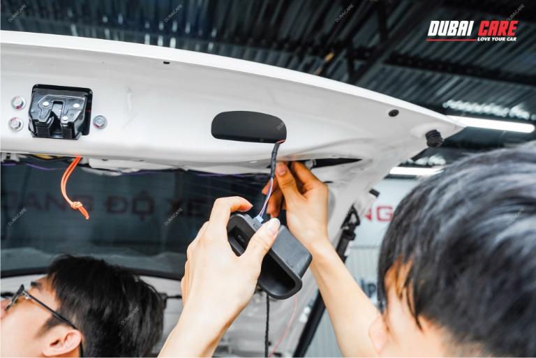 Cấu tạo của cốp điện xe VinFast Limo Green