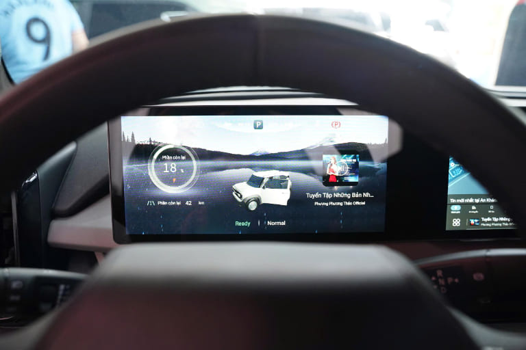 màn hình đôi setcar vision pro cho vf3 có tốt không