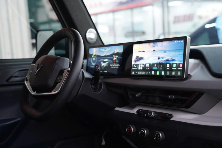 màn hình đôi setcar vision pro cho vf3 là gì