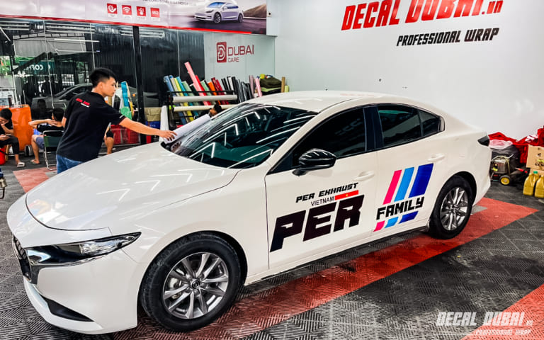 dán decal vinfast limo green sang trọng