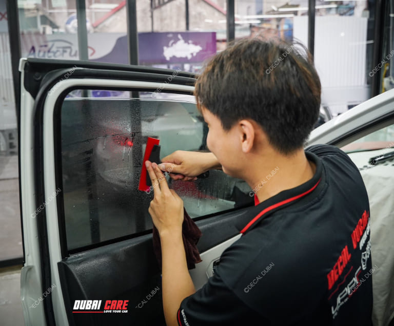 dán phim cách nhiệt vinfast limo green cao cấp